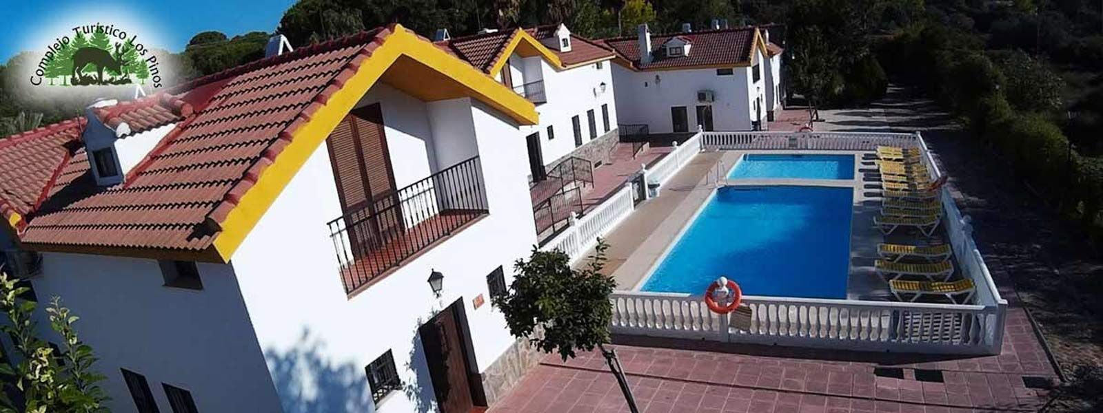 Casa rural con piscina del Complejo Los Pinos